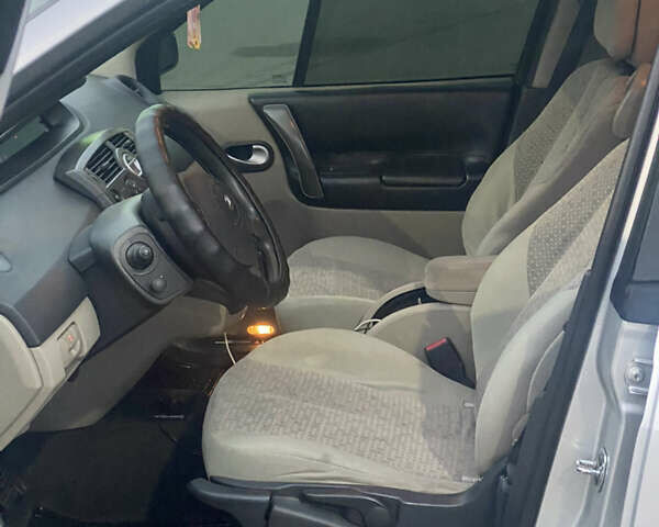 Сірий Рено Сценік, об'ємом двигуна 1.5 л та пробігом 340 тис. км за 5500 $, фото 14 на Automoto.ua