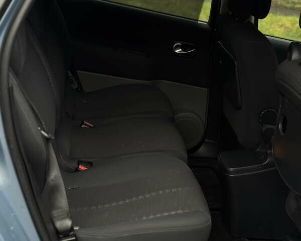 Серый Рено Сценик, объемом двигателя 1.6 л и пробегом 190 тыс. км за 5650 $, фото 21 на Automoto.ua