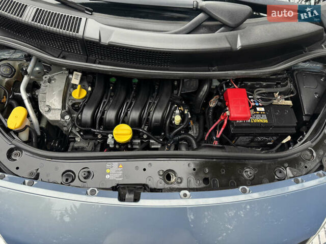 Серый Рено Сценик, объемом двигателя 1.6 л и пробегом 190 тыс. км за 5650 $, фото 29 на Automoto.ua