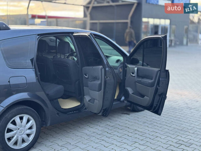 Рено Сценик 2008 в Летичеве на Automoto.ua Серый Рено Сценик, объемом двигателя 1.5 л и пробегом 270 тыс. км за 5299 $, фото 25 на Automoto.ua