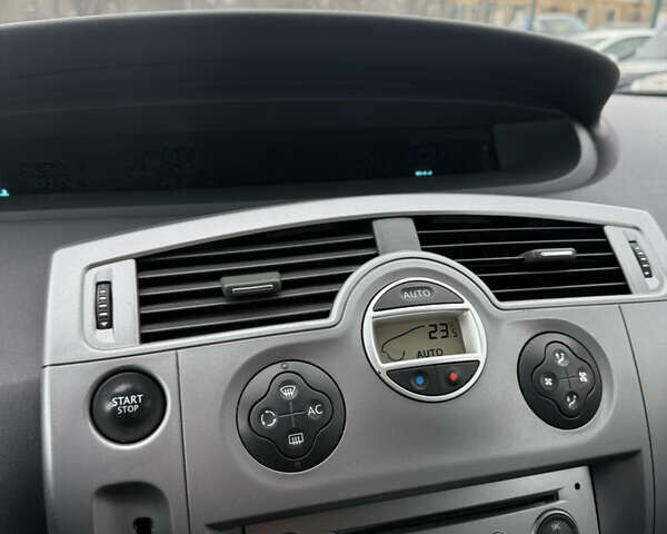 Серый Рено Сценик, объемом двигателя 1.6 л и пробегом 195 тыс. км за 6500 $, фото 17 на Automoto.ua