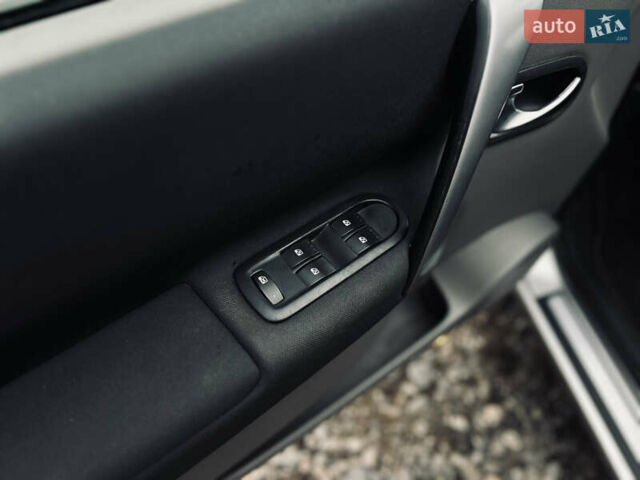 Сірий Рено Сценік, об'ємом двигуна 2 л та пробігом 128 тис. км за 7100 $, фото 11 на Automoto.ua