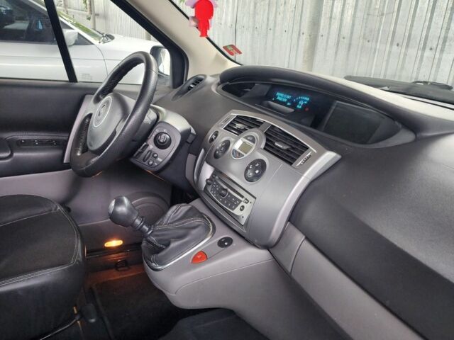 Сірий Рено Сценік, об'ємом двигуна 0 л та пробігом 140 тис. км за 5800 $, фото 5 на Automoto.ua