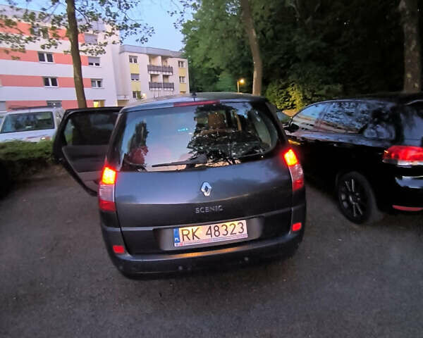 Серый Рено Сценик, объемом двигателя 1.9 л и пробегом 233 тыс. км за 2339 $, фото 2 на Automoto.ua