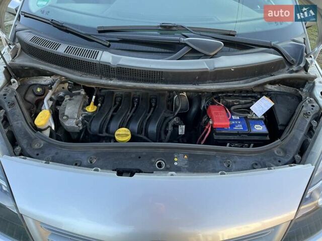 Рено Сценик 2009 в Харькове на Automoto.ua Серый Рено Сценик, объемом двигателя 0 л и пробегом 239 тыс. км за 6800 $, фото 13 на Automoto.ua