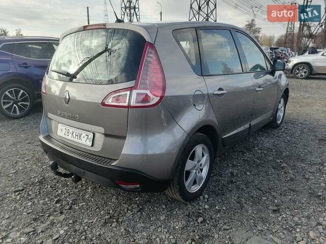 Серый Рено Сценик, объемом двигателя 1.6 л и пробегом 156 тыс. км за 7200 $, фото 3 на Automoto.ua