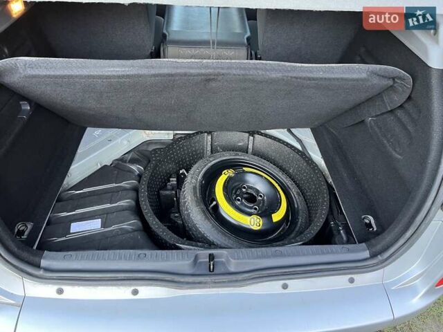 Рено Сценик 2009 в Харькове на Automoto.ua Серый Рено Сценик, объемом двигателя 0 л и пробегом 239 тыс. км за 6800 $, фото 9 на Automoto.ua