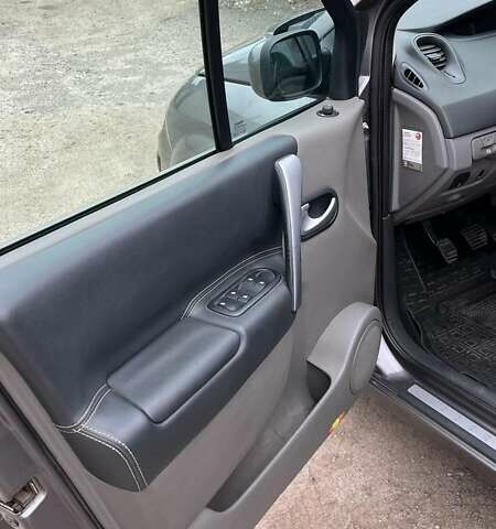 Сірий Рено Сценік, об'ємом двигуна 1.5 л та пробігом 390 тис. км за 5500 $, фото 12 на Automoto.ua