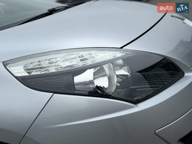 Серый Рено Сценик, объемом двигателя 1.6 л и пробегом 196 тыс. км за 6700 $, фото 19 на Automoto.ua