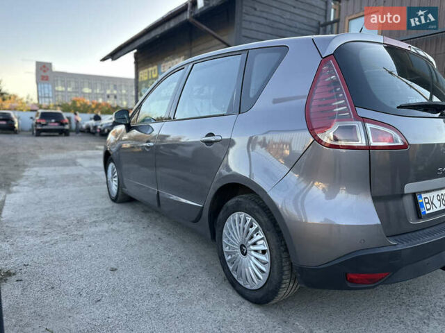 Серый Рено Сценик, объемом двигателя 1.46 л и пробегом 265 тыс. км за 4950 $, фото 5 на Automoto.ua
