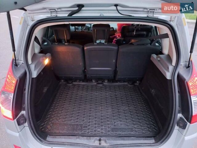 Серый Рено Сценик, объемом двигателя 2 л и пробегом 220 тыс. км за 6400 $, фото 7 на Automoto.ua