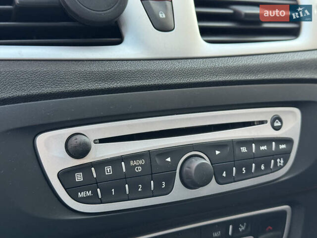 Сірий Рено Сценік, об'ємом двигуна 1.46 л та пробігом 265 тис. км за 5350 $, фото 14 на Automoto.ua