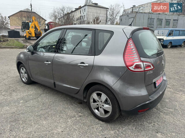 Сірий Рено Сценік, об'ємом двигуна 1.6 л та пробігом 230 тис. км за 8200 $, фото 4 на Automoto.ua