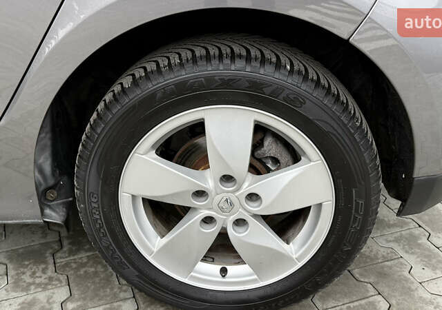 Сірий Рено Сценік, об'ємом двигуна 1.6 л та пробігом 176 тис. км за 7250 $, фото 21 на Automoto.ua