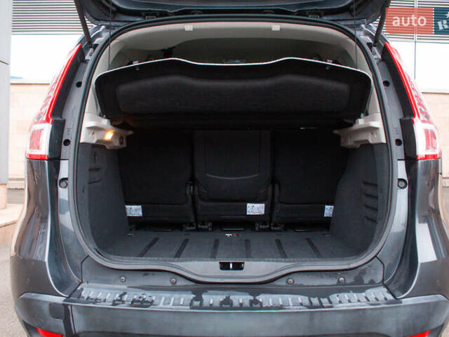 Серый Рено Сценик, объемом двигателя 2 л и пробегом 130 тыс. км за 8200 $, фото 37 на Automoto.ua