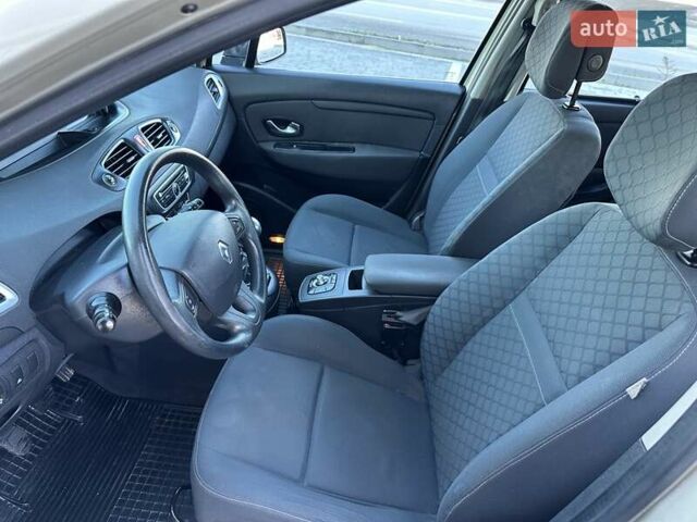 Серый Рено Сценик, объемом двигателя 1.46 л и пробегом 213 тыс. км за 5600 $, фото 44 на Automoto.ua