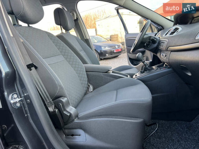 Сірий Рено Сценік, об'ємом двигуна 1.6 л та пробігом 237 тис. км за 7650 $, фото 51 на Automoto.ua