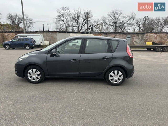 Серый Рено Сценик, объемом двигателя 1.6 л и пробегом 218 тыс. км за 7800 $, фото 3 на Automoto.ua