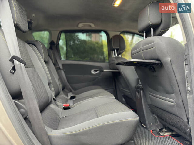 Сірий Рено Сценік, об'ємом двигуна 1.5 л та пробігом 234 тис. км за 5700 $, фото 51 на Automoto.ua