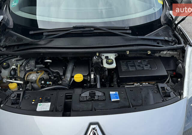 Рено Сценик 2009 в Виннице на Automoto.ua Серый Рено Сценик, объемом двигателя 0 л и пробегом 220 тыс. км за 7750 $, фото 55 на Automoto.ua