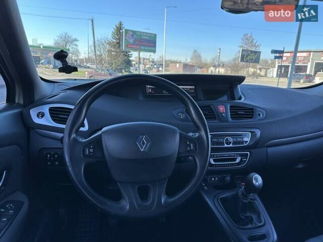 Серый Рено Сценик, объемом двигателя 1.46 л и пробегом 213 тыс. км за 5600 $, фото 41 на Automoto.ua