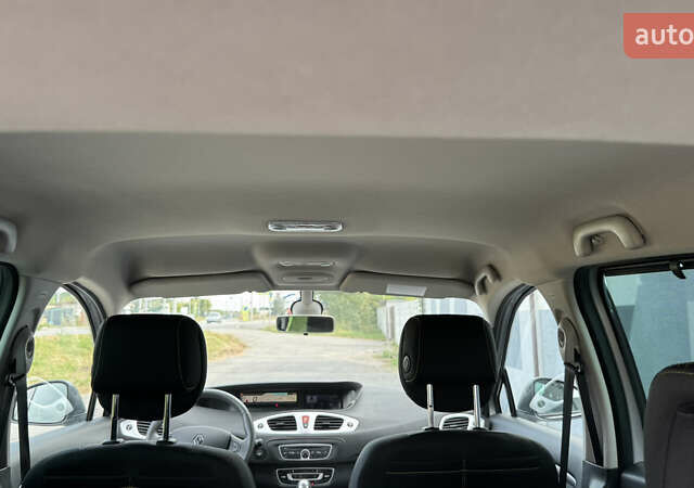 Рено Сценик 2009 в Виннице на Automoto.ua Серый Рено Сценик, объемом двигателя 0 л и пробегом 220 тыс. км за 7750 $, фото 59 на Automoto.ua