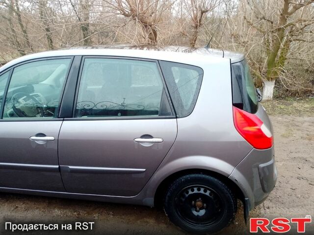 Серый Рено Сценик, объемом двигателя 15 л и пробегом 300 тыс. км за 5300 $, фото 10 на Automoto.ua