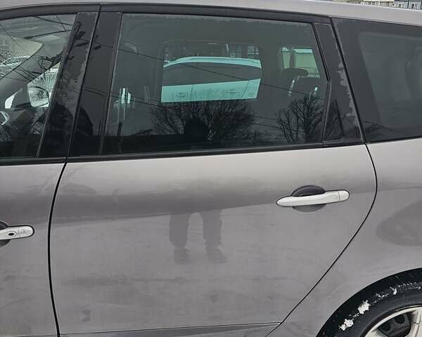 Серый Рено Сценик, объемом двигателя 1.4 л и пробегом 270 тыс. км за 6000 $, фото 8 на Automoto.ua