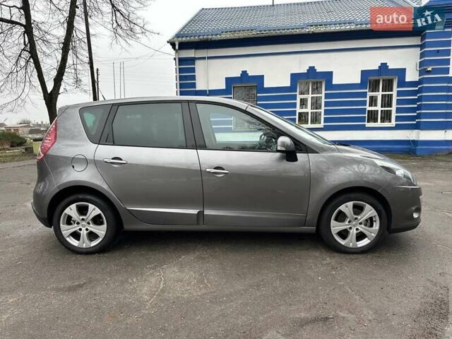 Серый Рено Сценик, объемом двигателя 1.6 л и пробегом 202 тыс. км за 8300 $, фото 9 на Automoto.ua