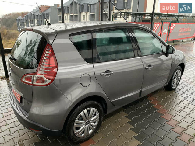 Серый Рено Сценик, объемом двигателя 1.6 л и пробегом 214 тыс. км за 7350 $, фото 8 на Automoto.ua