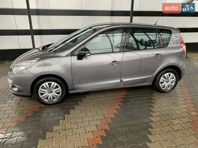 Серый Рено Сценик, объемом двигателя 1.6 л и пробегом 214 тыс. км за 7350 $, фото 32 на Automoto.ua