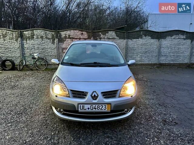 Серый Рено Сценик, объемом двигателя 1.6 л и пробегом 228 тыс. км за 5450 $, фото 2 на Automoto.ua