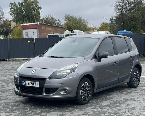 Сірий Рено Сценік, об'ємом двигуна 1.46 л та пробігом 290 тис. км за 5700 $, фото 1 на Automoto.ua
