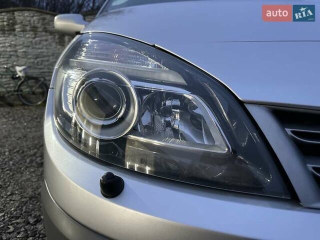 Серый Рено Сценик, объемом двигателя 1.6 л и пробегом 228 тыс. км за 5450 $, фото 31 на Automoto.ua