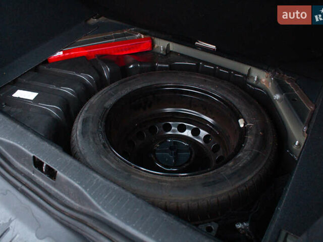 Серый Рено Сценик, объемом двигателя 2 л и пробегом 130 тыс. км за 8200 $, фото 39 на Automoto.ua