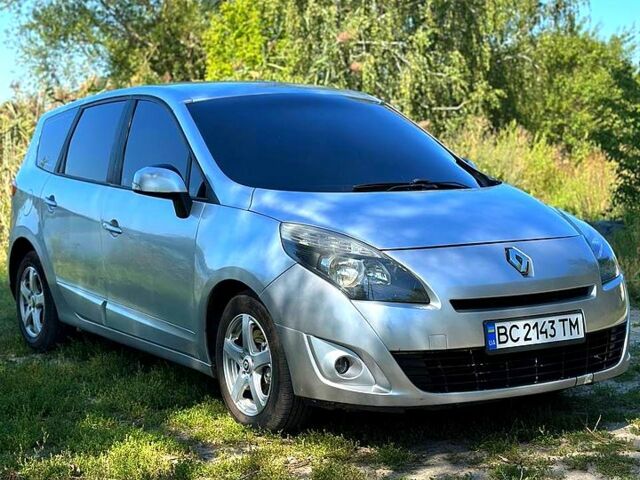 Серый Рено Сценик, объемом двигателя 1.5 л и пробегом 303 тыс. км за 6200 $, фото 4 на Automoto.ua