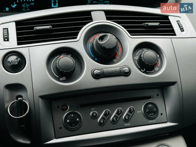 Серый Рено Сценик, объемом двигателя 1.6 л и пробегом 540 тыс. км за 6900 $, фото 28 на Automoto.ua