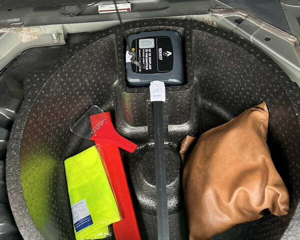 Сірий Рено Сценік, об'ємом двигуна 1.6 л та пробігом 176 тис. км за 7700 $, фото 27 на Automoto.ua