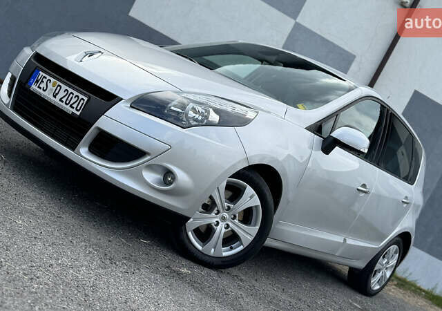 Рено Сценик 2009 в Виннице на Automoto.ua Серый Рено Сценик, объемом двигателя 0 л и пробегом 220 тыс. км за 7750 $, фото 6 на Automoto.ua