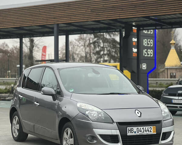 Сірий Рено Сценік, об'ємом двигуна 1.6 л та пробігом 176 тис. км за 7700 $, фото 4 на Automoto.ua