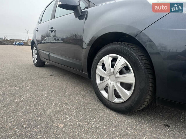 Серый Рено Сценик, объемом двигателя 1.6 л и пробегом 218 тыс. км за 7800 $, фото 26 на Automoto.ua