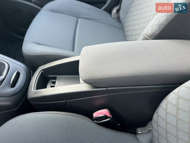 Сірий Рено Сценік, об'ємом двигуна 1.6 л та пробігом 237 тис. км за 7650 $, фото 34 на Automoto.ua