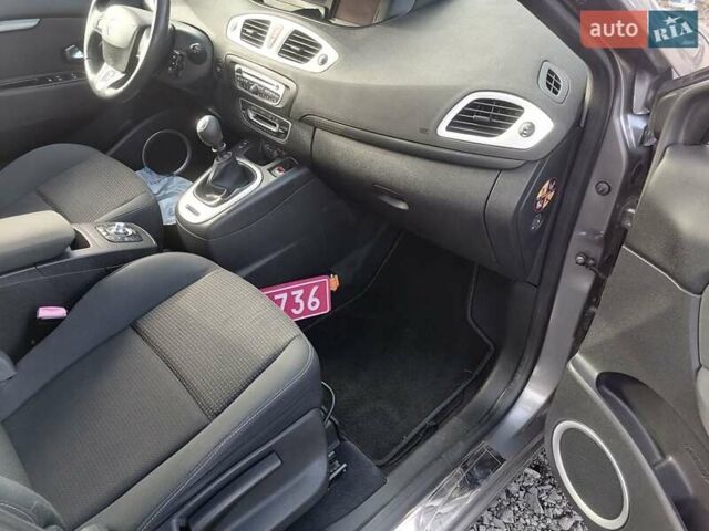 Серый Рено Сценик, объемом двигателя 1.6 л и пробегом 156 тыс. км за 7200 $, фото 14 на Automoto.ua