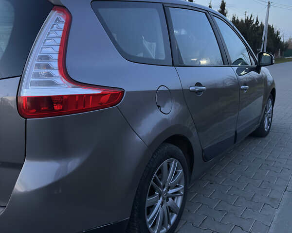 Серый Рено Сценик, объемом двигателя 1.5 л и пробегом 241 тыс. км за 5950 $, фото 8 на Automoto.ua