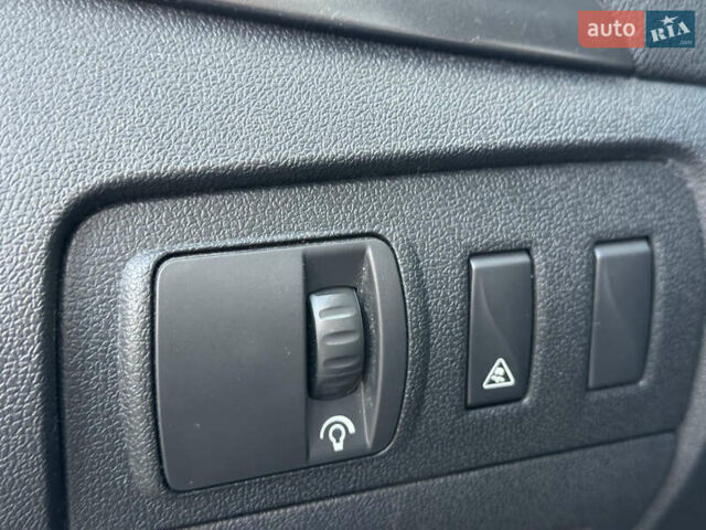 Сірий Рено Сценік, об'ємом двигуна 1.46 л та пробігом 265 тис. км за 5350 $, фото 23 на Automoto.ua