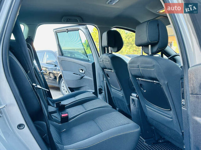 Рено Сценик 2009 в Харькове на Automoto.ua Серый Рено Сценик, объемом двигателя 1.6 л и пробегом 203 тыс. км за 7999 $, фото 21 на Automoto.ua