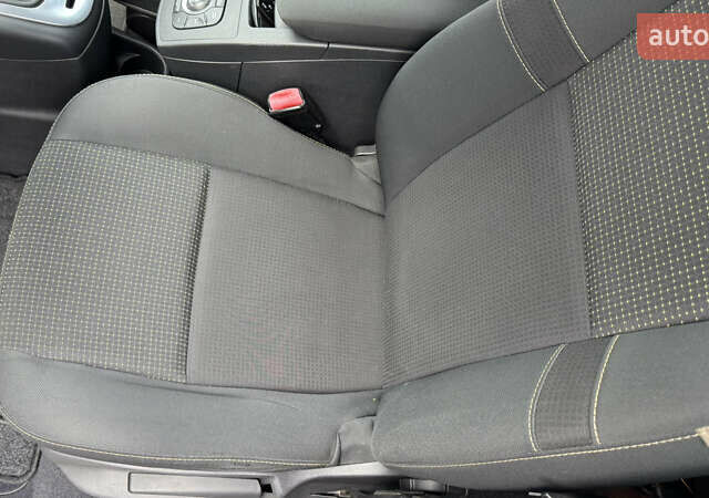 Рено Сценик 2009 в Виннице на Automoto.ua Серый Рено Сценик, объемом двигателя 0 л и пробегом 220 тыс. км за 7750 $, фото 36 на Automoto.ua