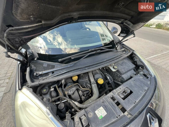 Серый Рено Сценик, объемом двигателя 1.5 л и пробегом 295 тыс. км за 5800 $, фото 13 на Automoto.ua