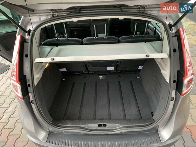 Серый Рено Сценик, объемом двигателя 1.6 л и пробегом 214 тыс. км за 7350 $, фото 64 на Automoto.ua