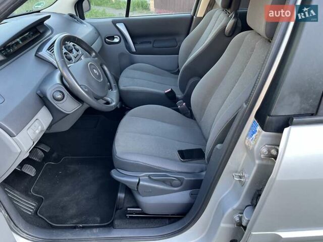 Рено Сценик 2009 в Харькове на Automoto.ua Серый Рено Сценик, объемом двигателя 0 л и пробегом 239 тыс. км за 6800 $, фото 11 на Automoto.ua